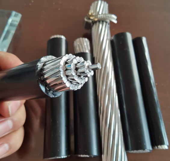 了解下鋼芯鋁絞線(xiàn)作為新型的輸電線(xiàn)大揭秘吧!.jpg